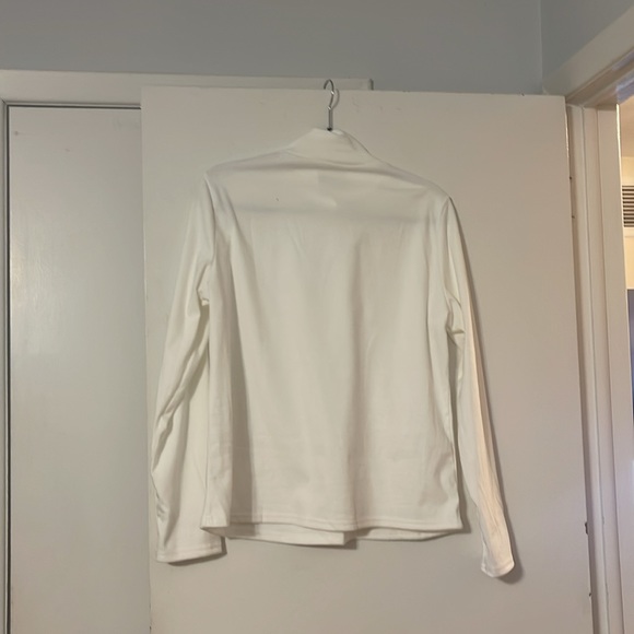 Nwot  A cream color turtleneck XL never been worn - Picture 2 of 2